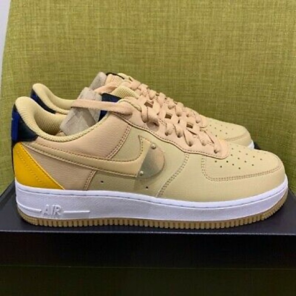 Brand new men’s Nike Air Force 1, low NBA size 10.5